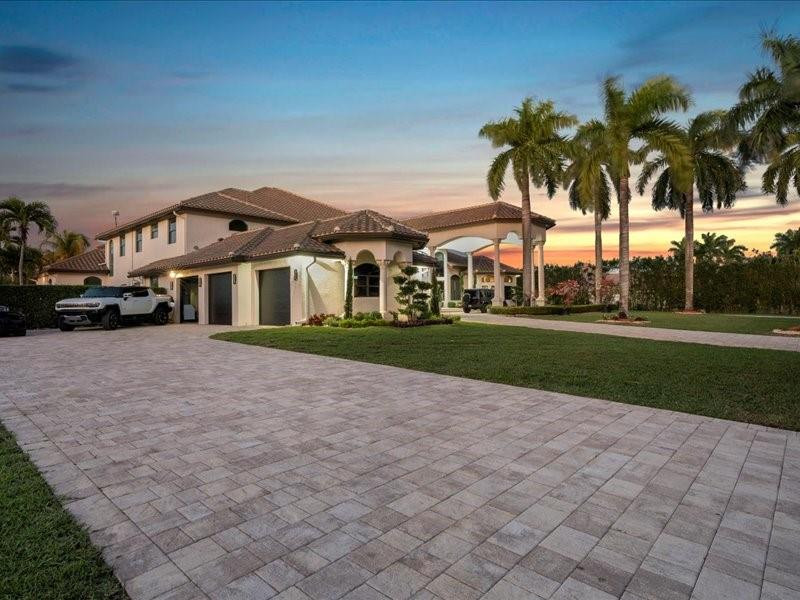 EXOTIC ACRES - Residential