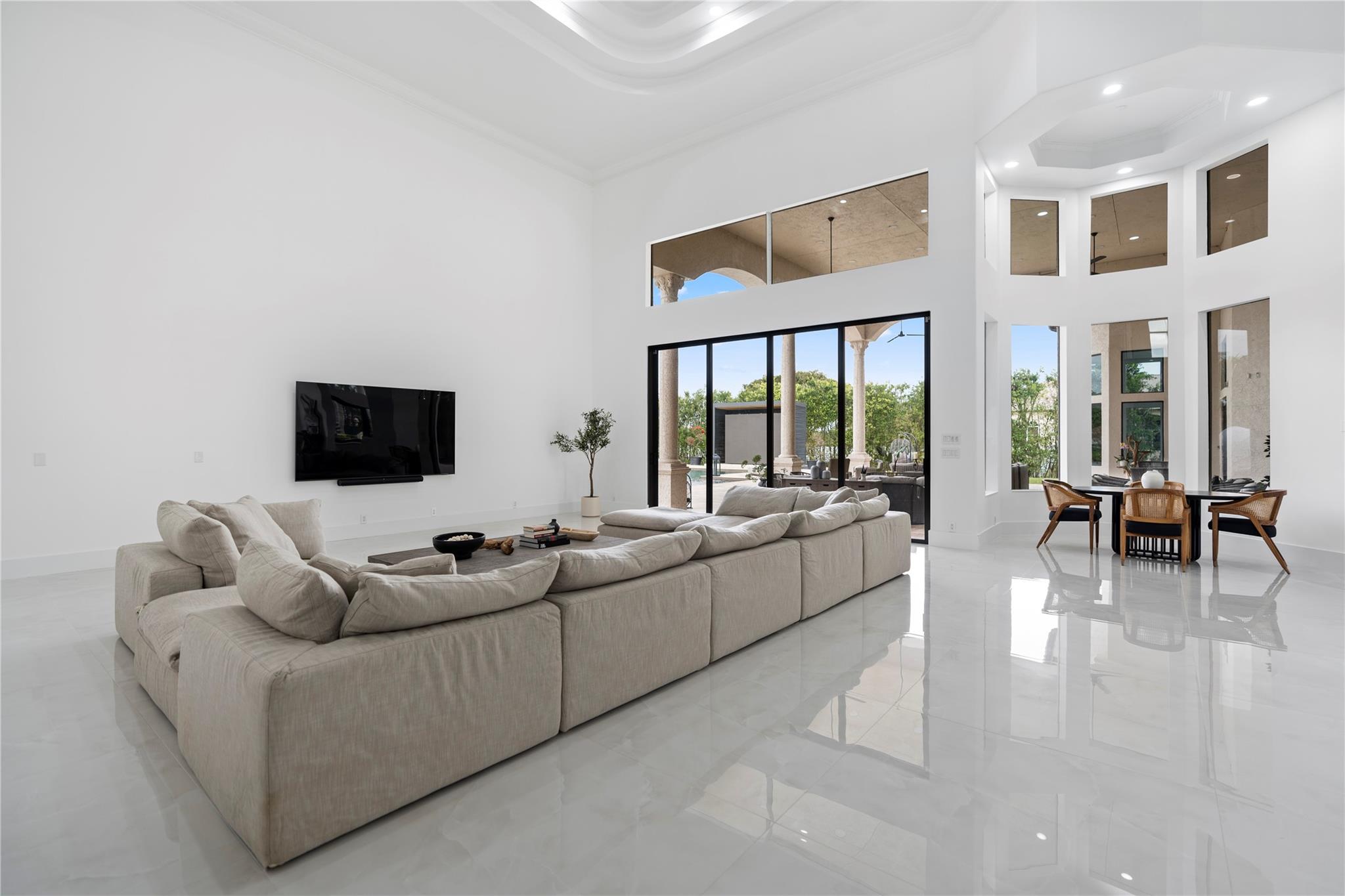 EXOTIC ACRES - Residential