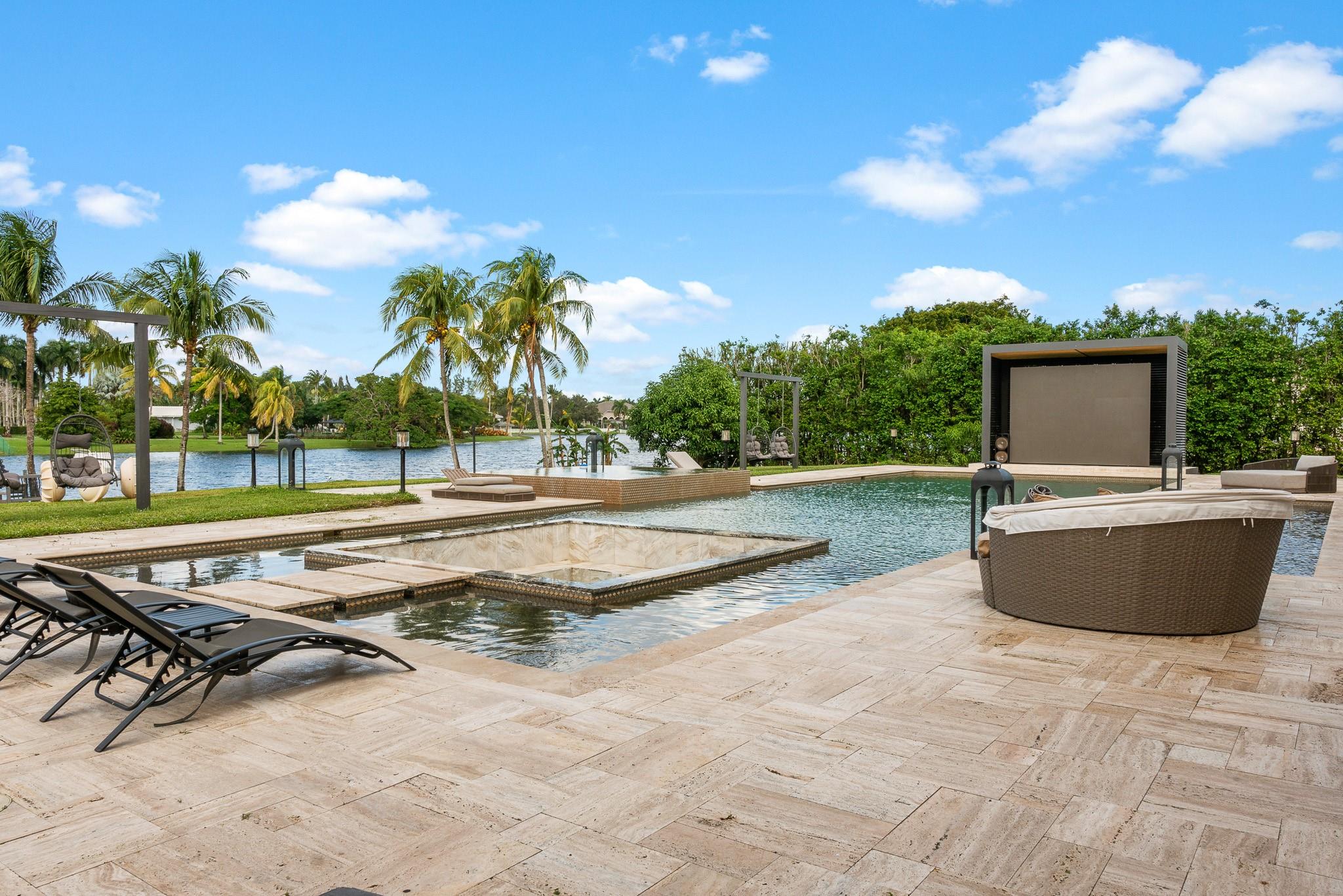 EXOTIC ACRES - Residential