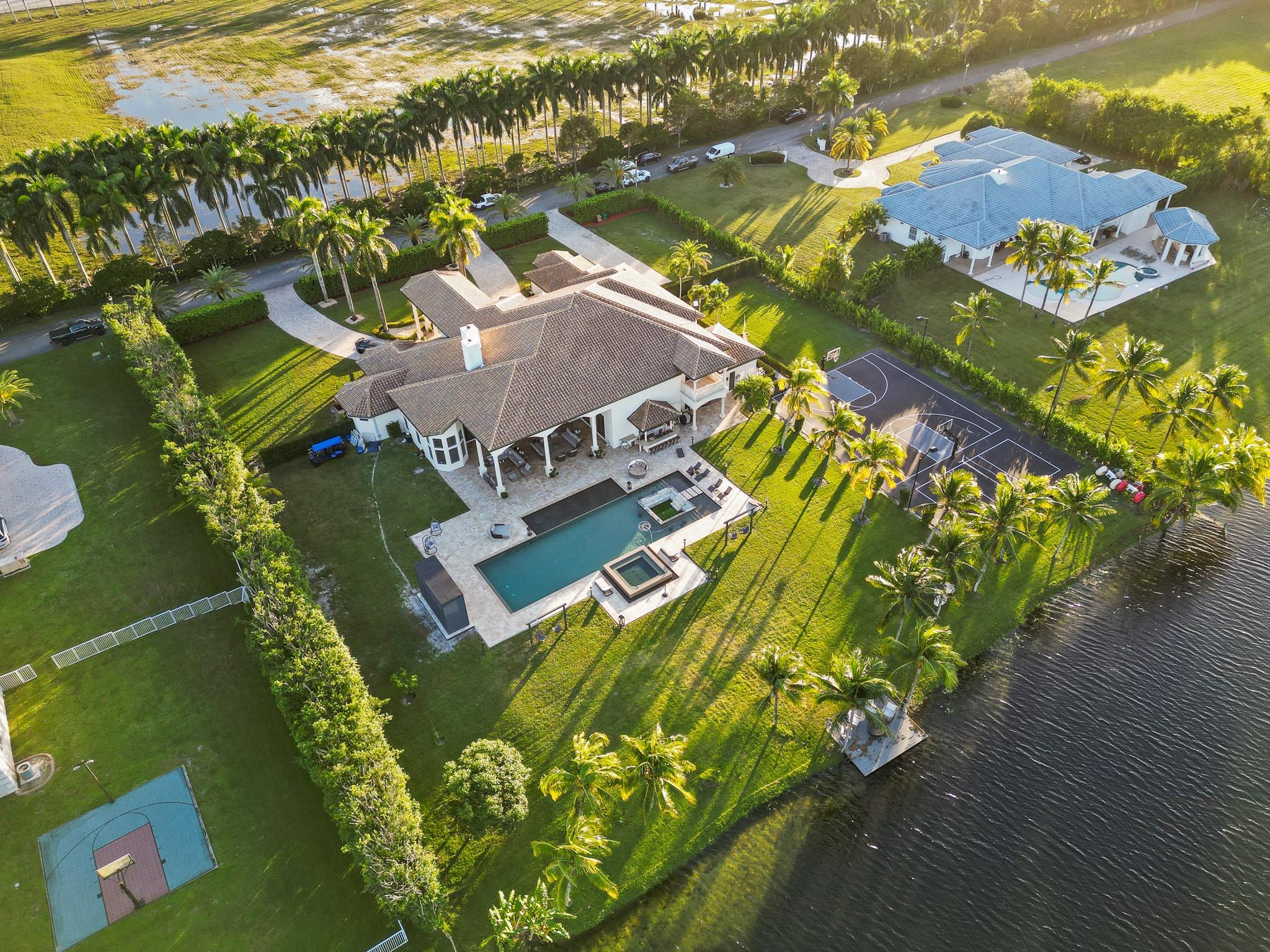 EXOTIC ACRES - Residential