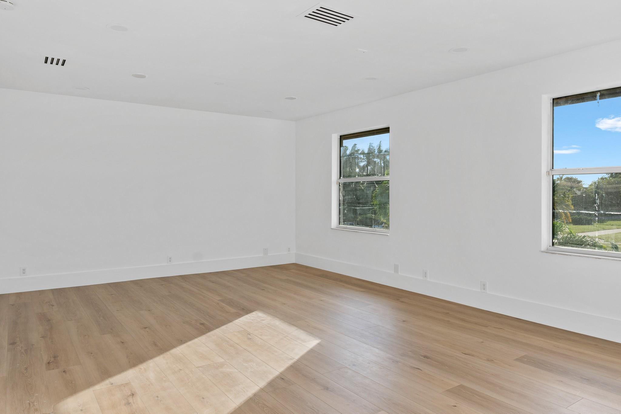 EXOTIC ACRES - Residential