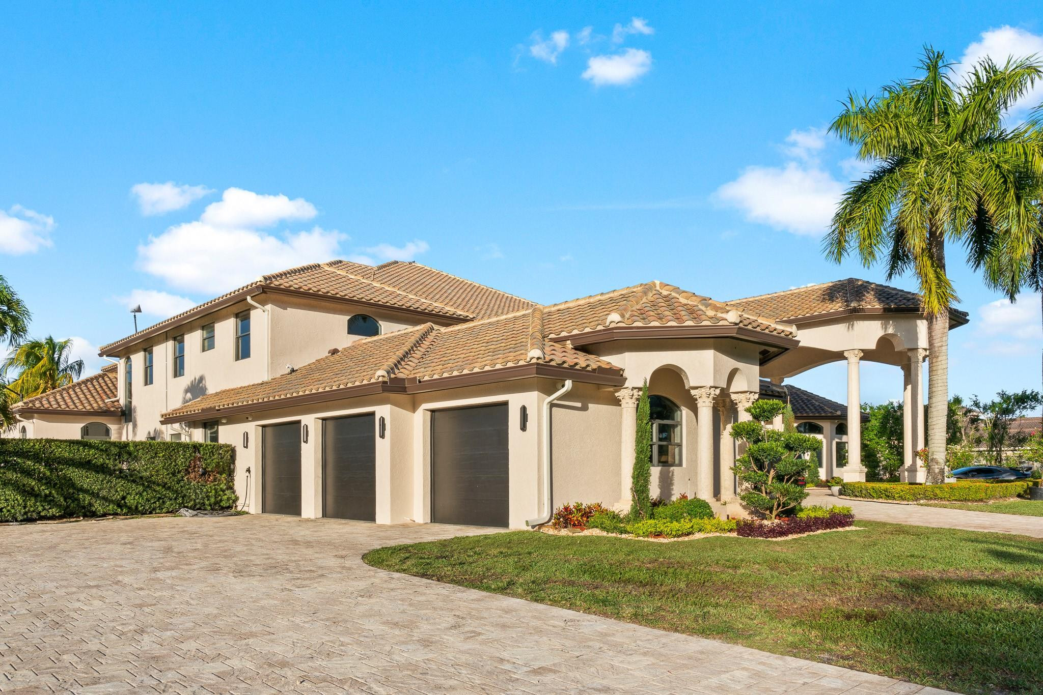 EXOTIC ACRES - Residential