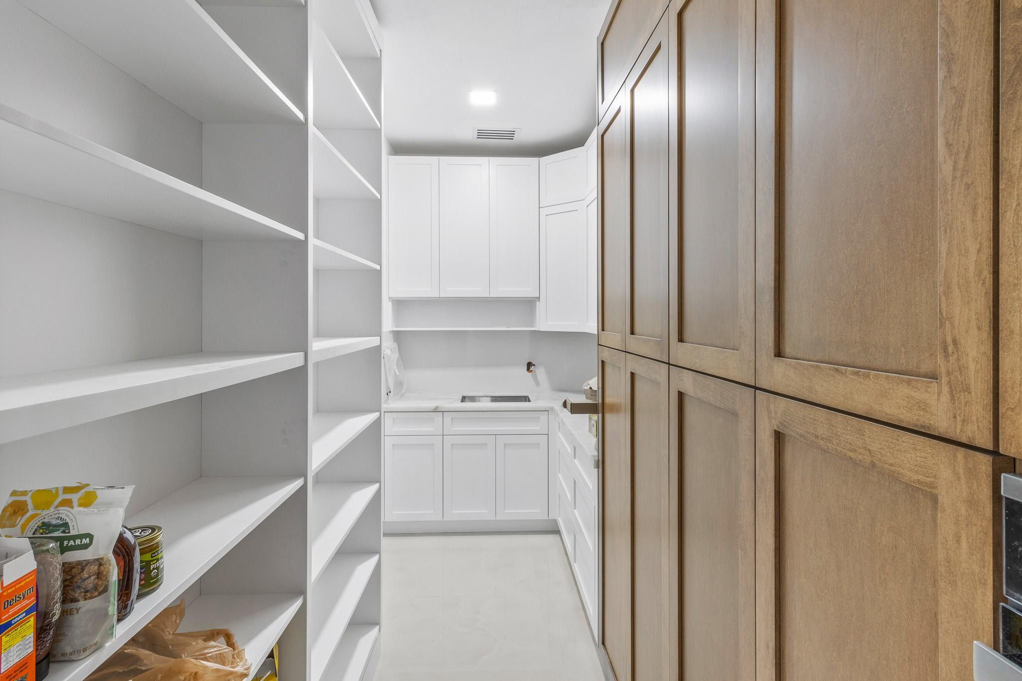 EXOTIC ACRES - Residential