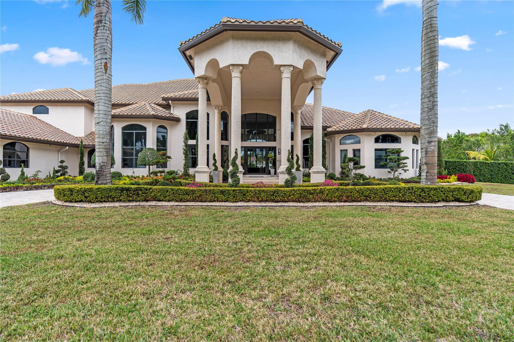 EXOTIC ACRES - Residential