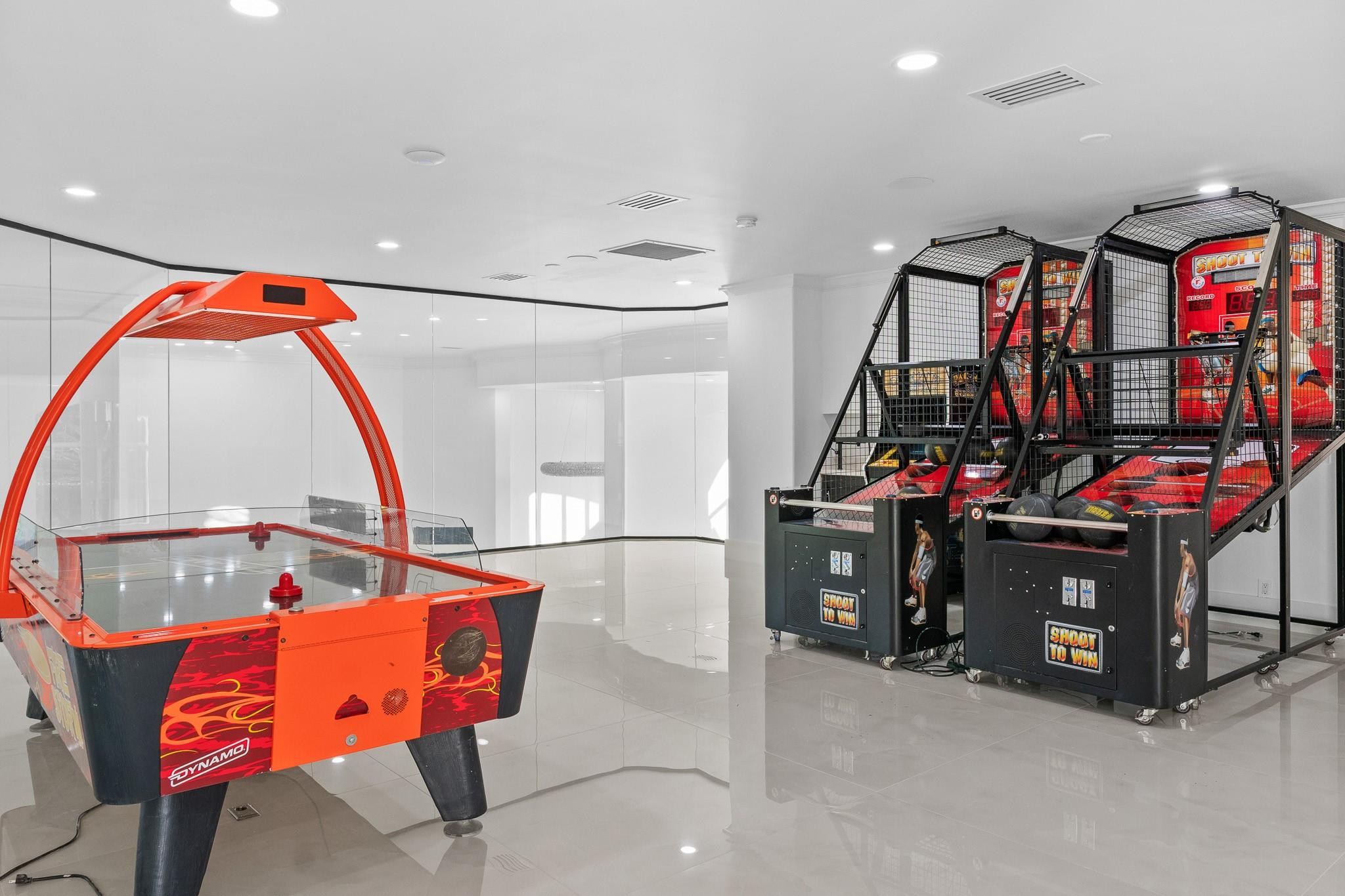 EXOTIC ACRES - Residential