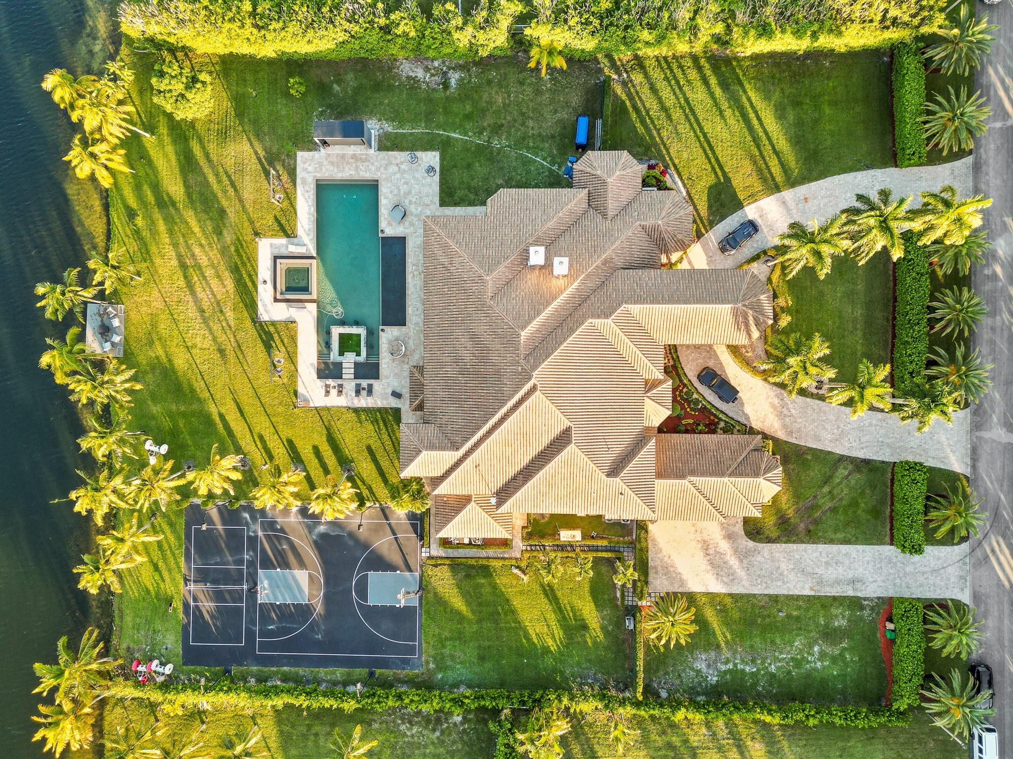 EXOTIC ACRES - Residential