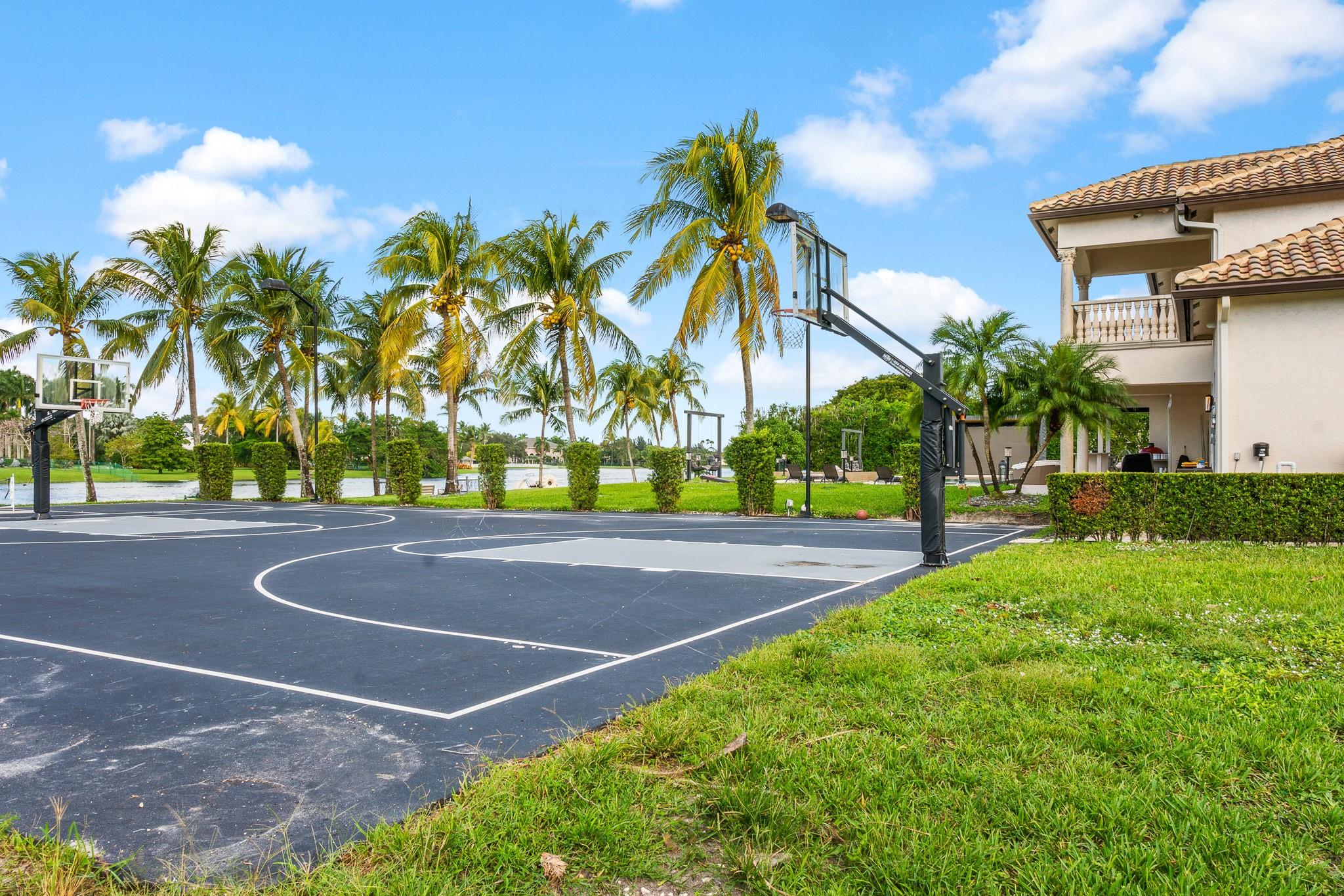 EXOTIC ACRES - Residential