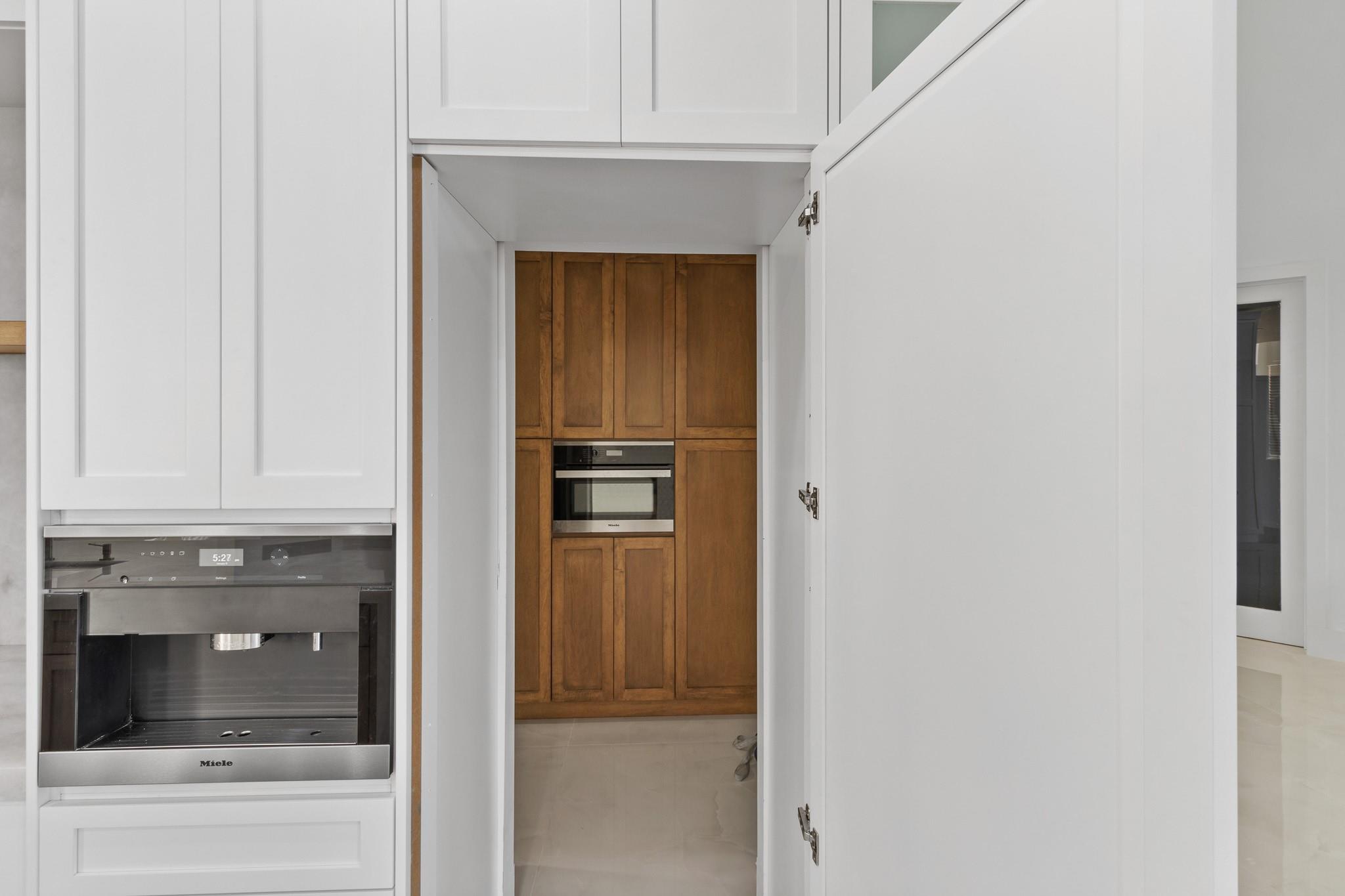 EXOTIC ACRES - Residential