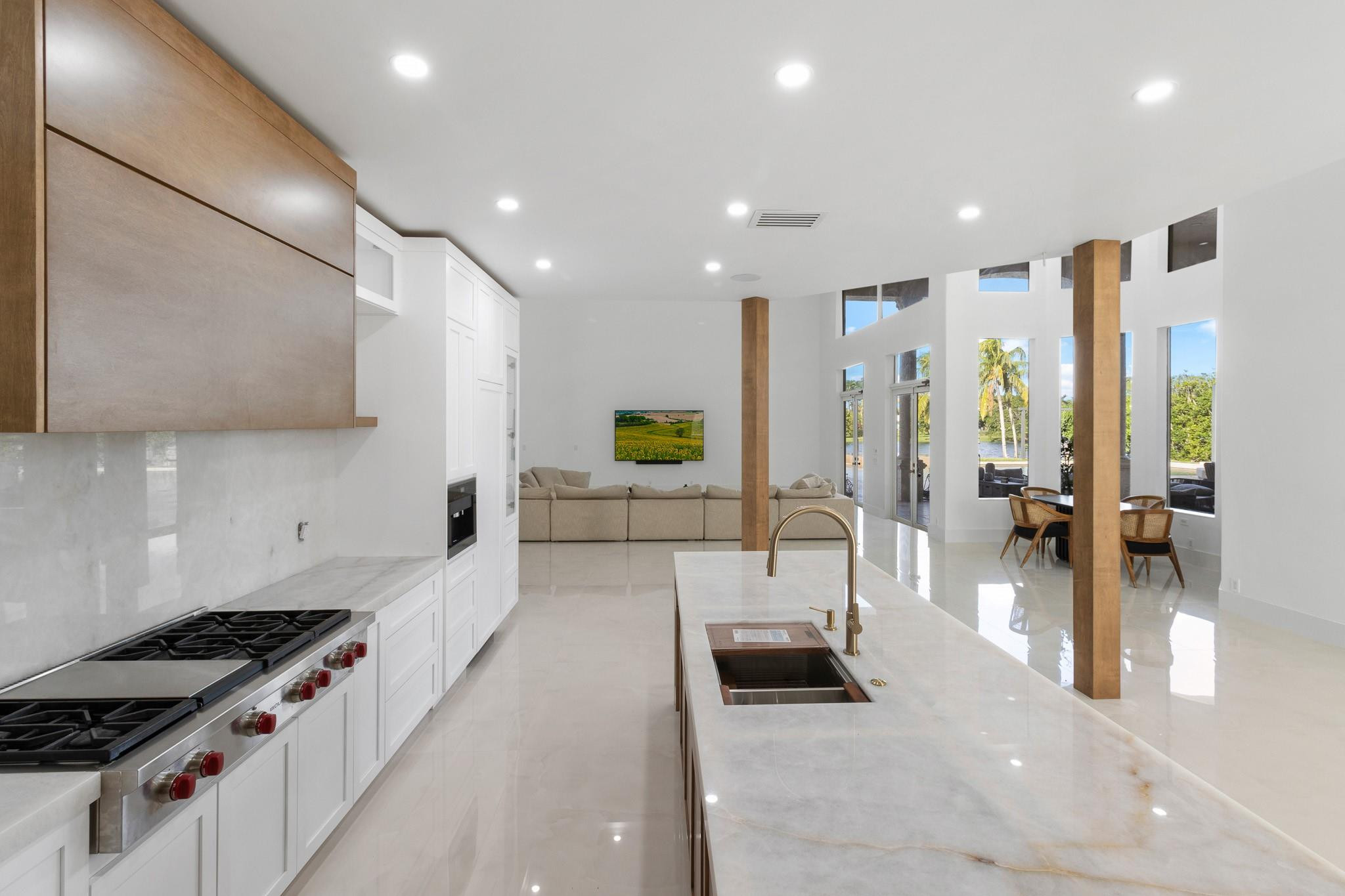 EXOTIC ACRES - Residential