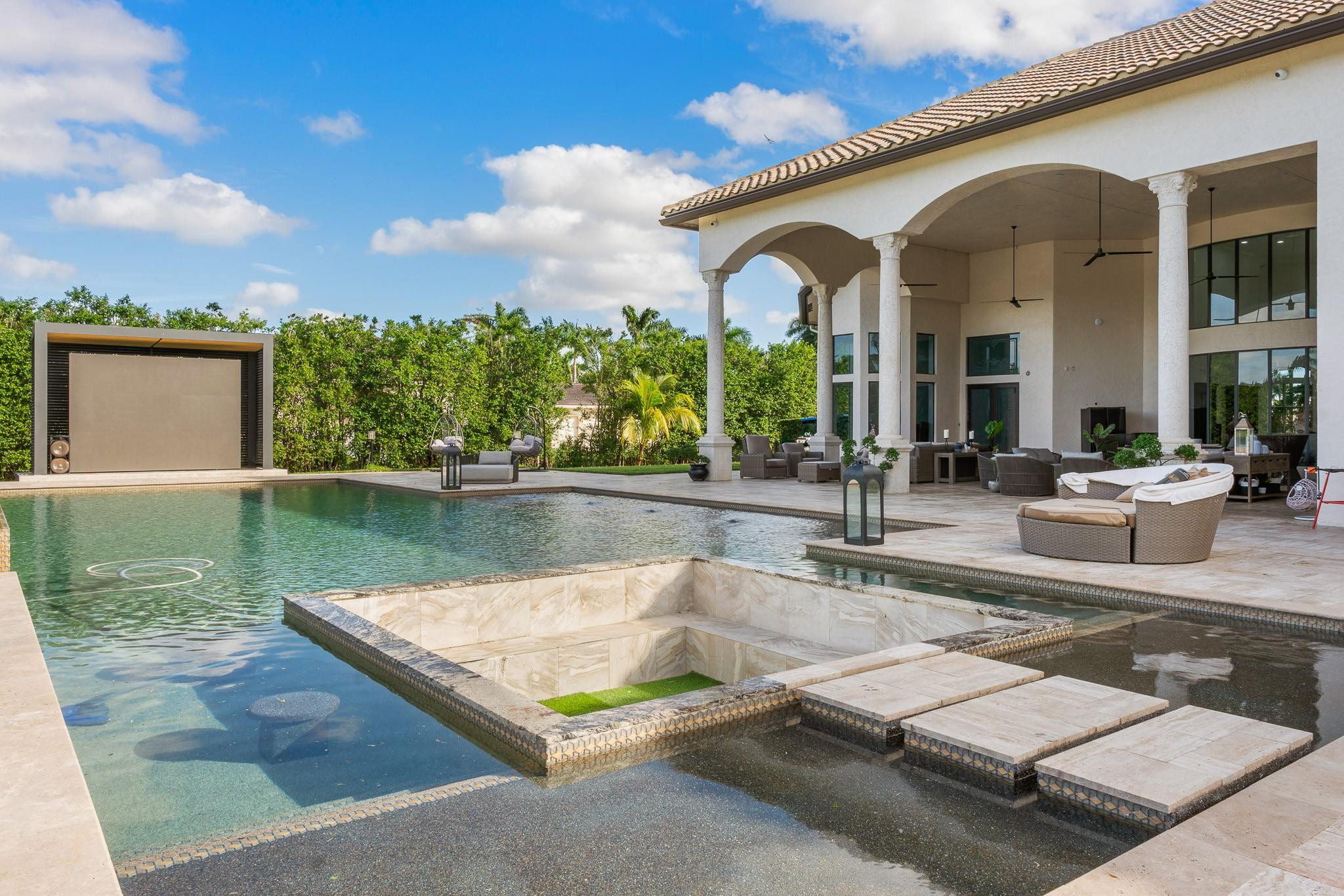 EXOTIC ACRES - Residential