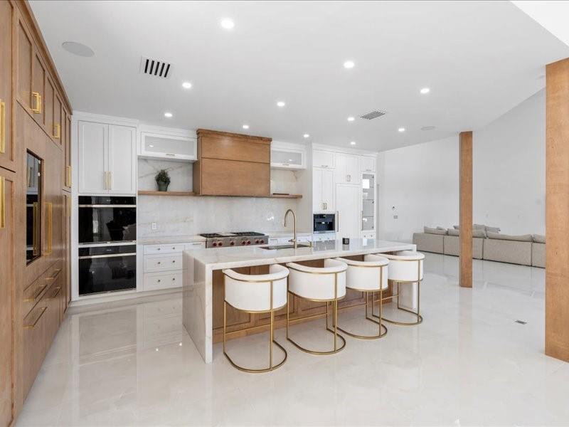 EXOTIC ACRES - Residential