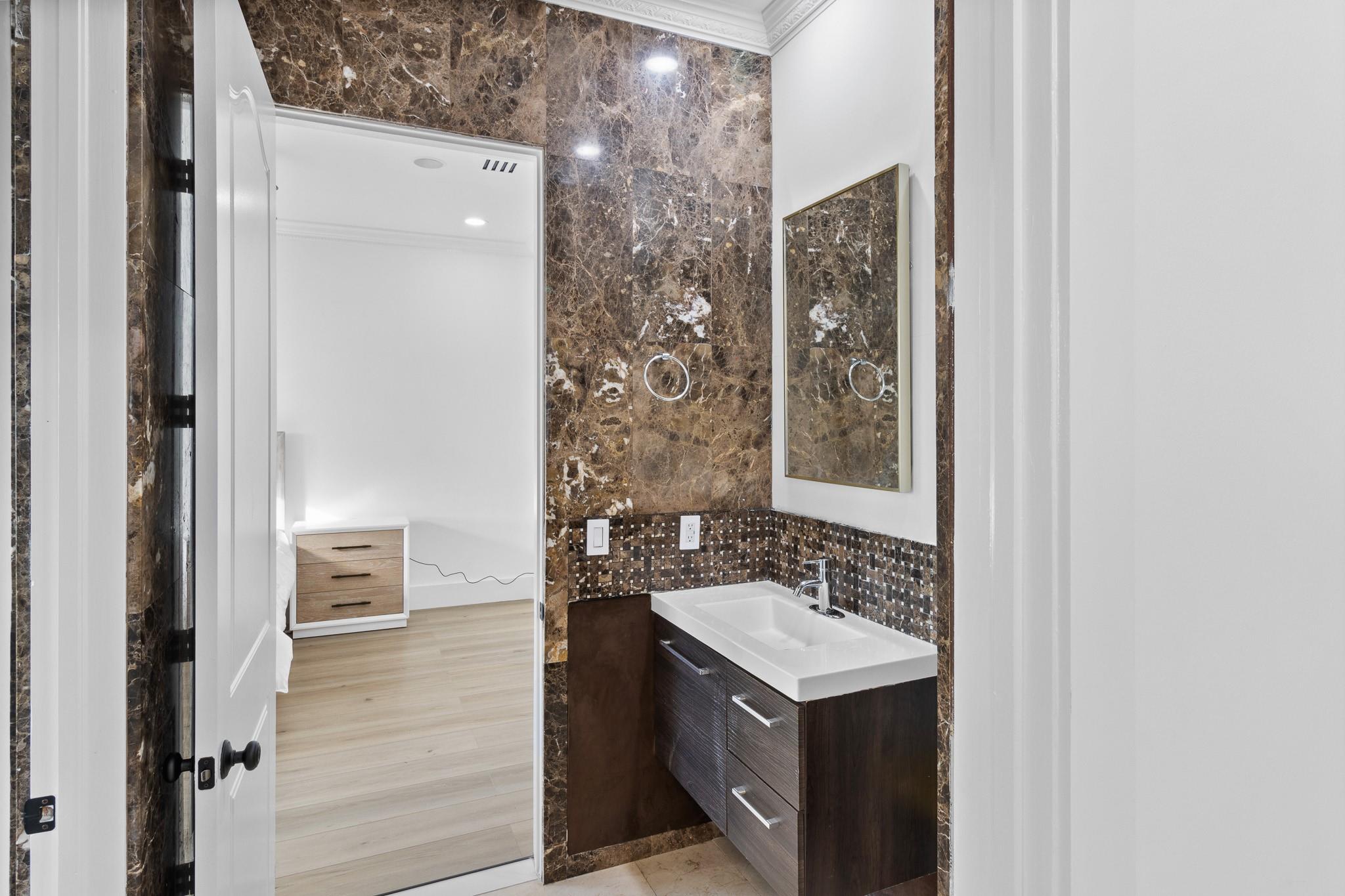 EXOTIC ACRES - Residential