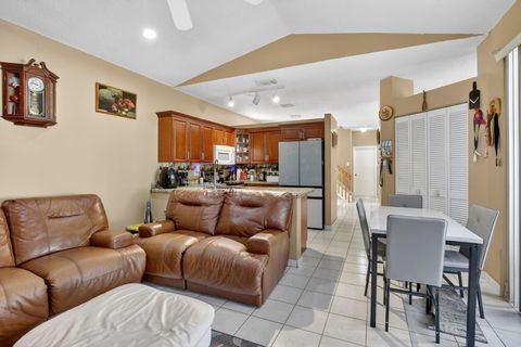 Tiny photo for 226 NW 75th Way, Plantation, FL 33317 (MLS # F10550732)