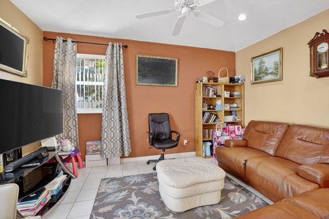 Tiny photo for 226 NW 75th Way, Plantation, FL 33317 (MLS # F10550732)