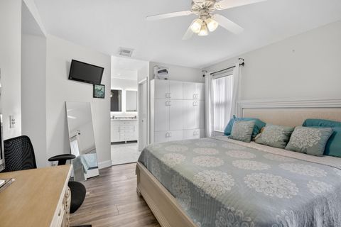 Tiny photo for 226 NW 75th Way, Plantation, FL 33317 (MLS # F10550732)