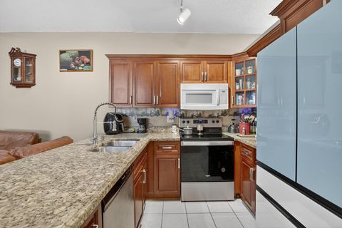 Tiny photo for 226 NW 75th Way, Plantation, FL 33317 (MLS # F10550732)