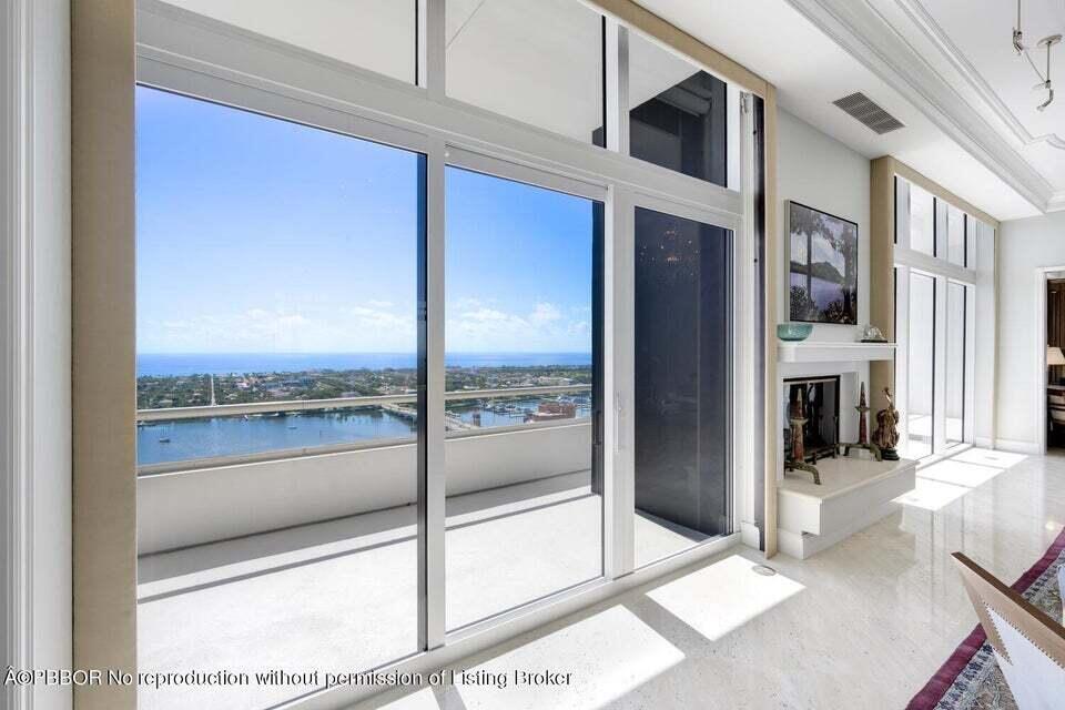 PLAZA OF THE PALM BEACHES - Residential