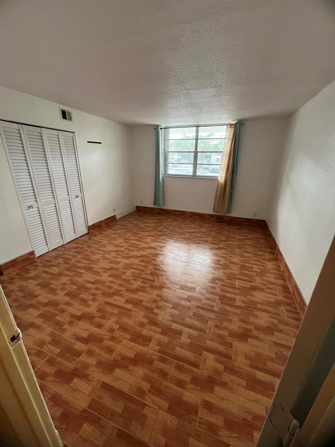 BOCA TEECA CONDO 3 - Residential