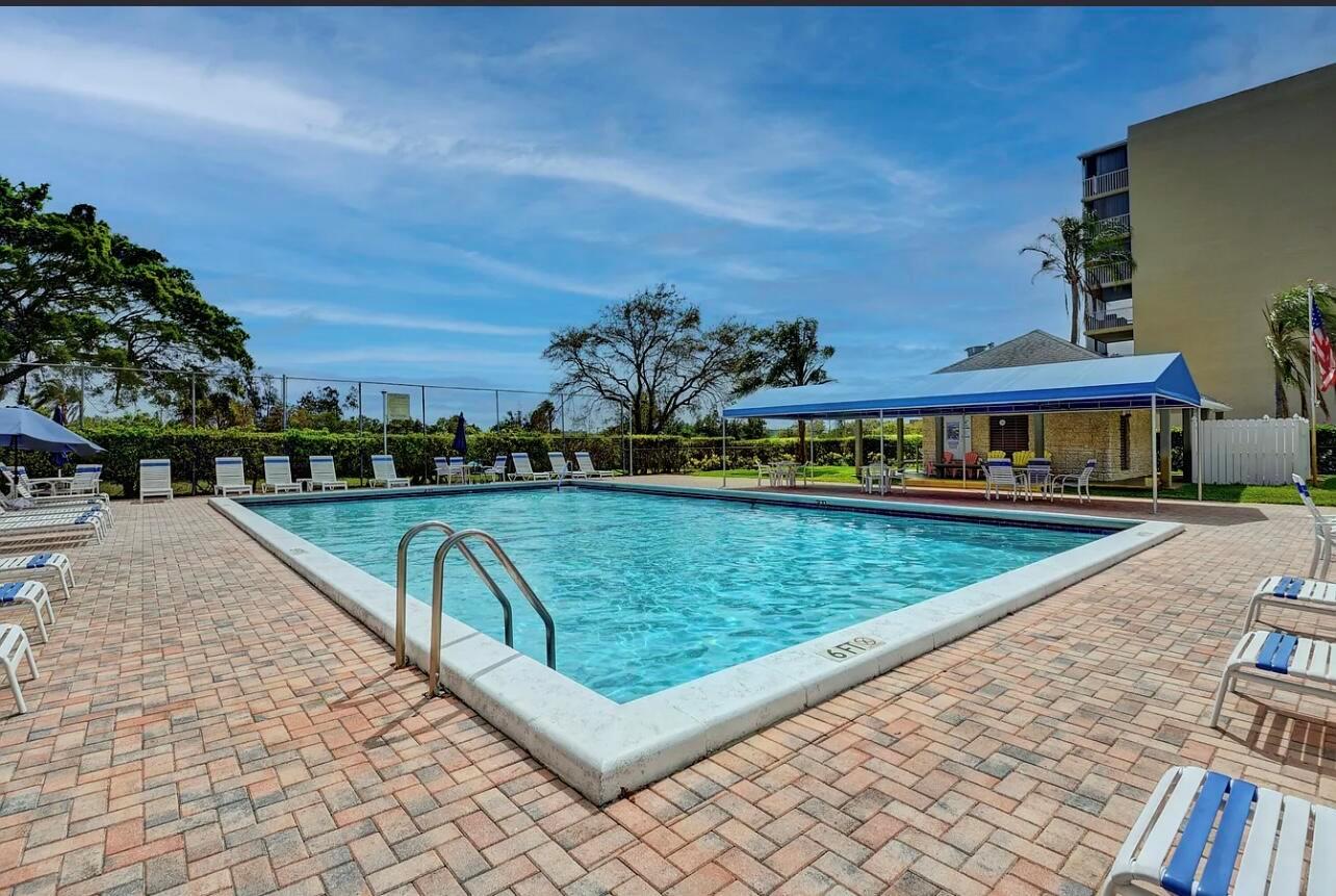 BOCA TEECA CONDO 3 - Residential