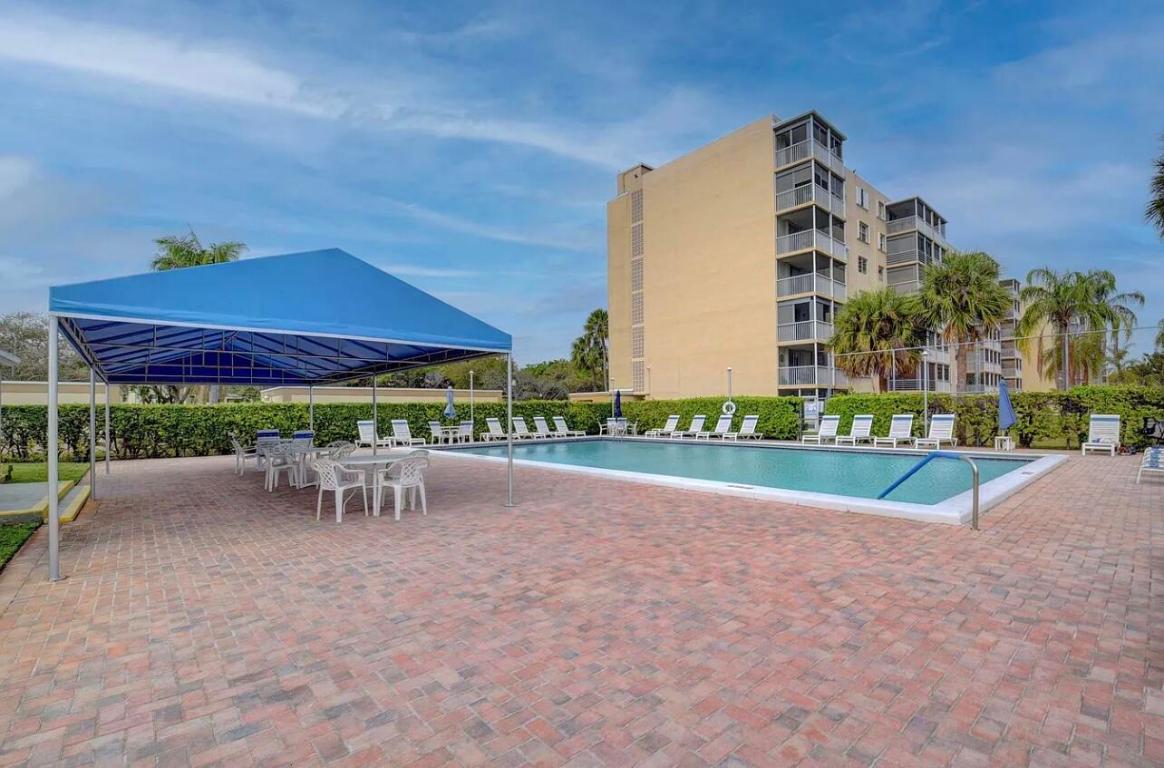 BOCA TEECA CONDO 3 - Residential