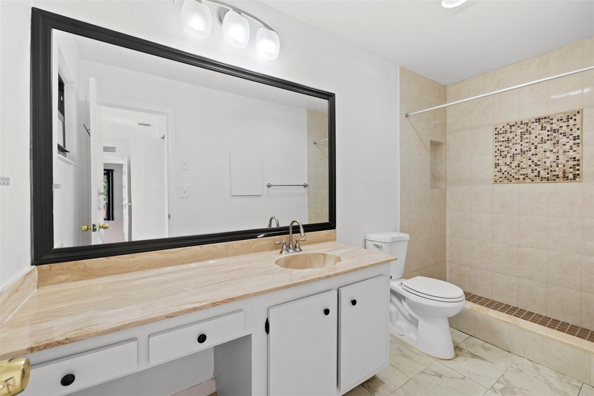 Del Rio Village - Residential