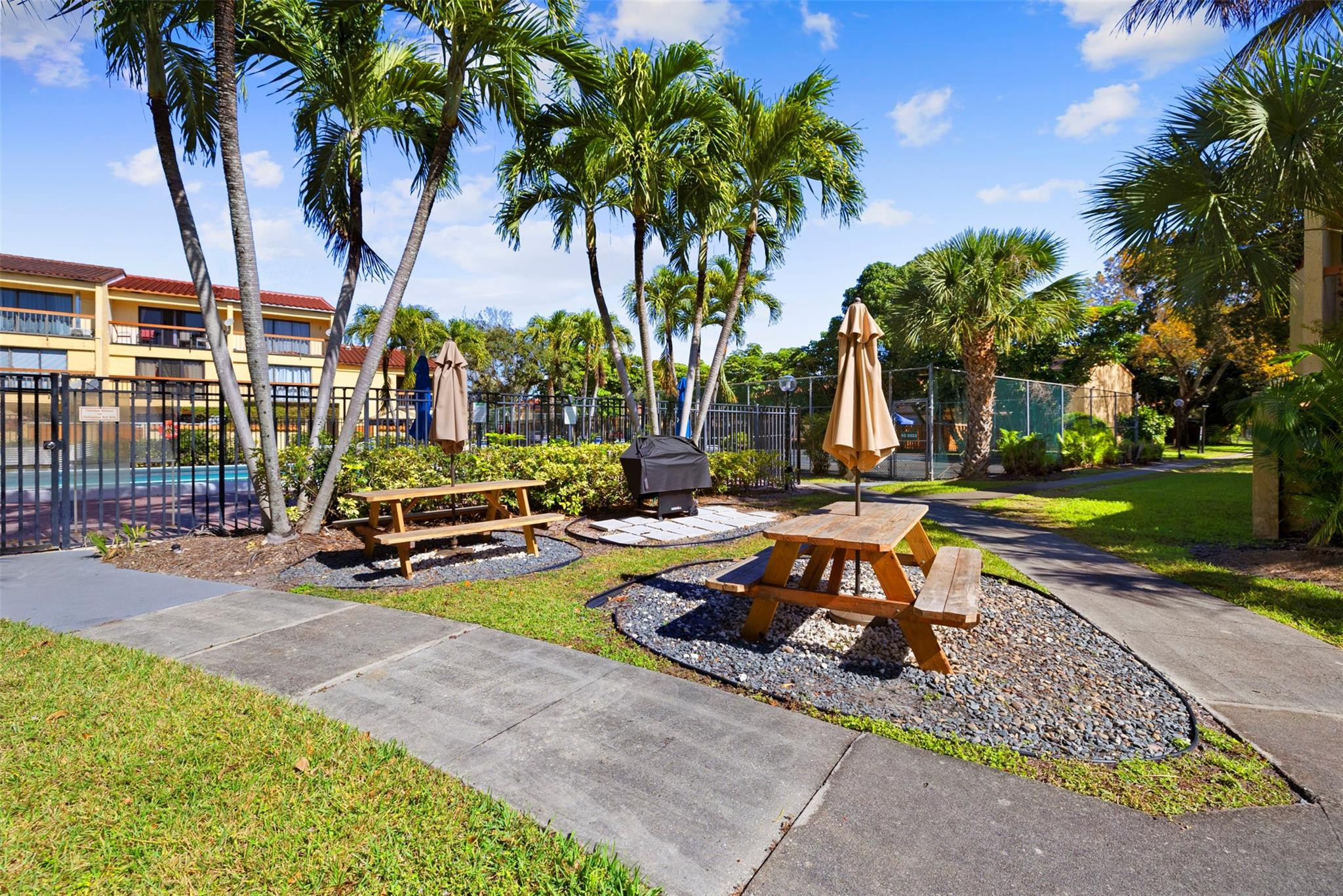 Del Rio Village - Residential