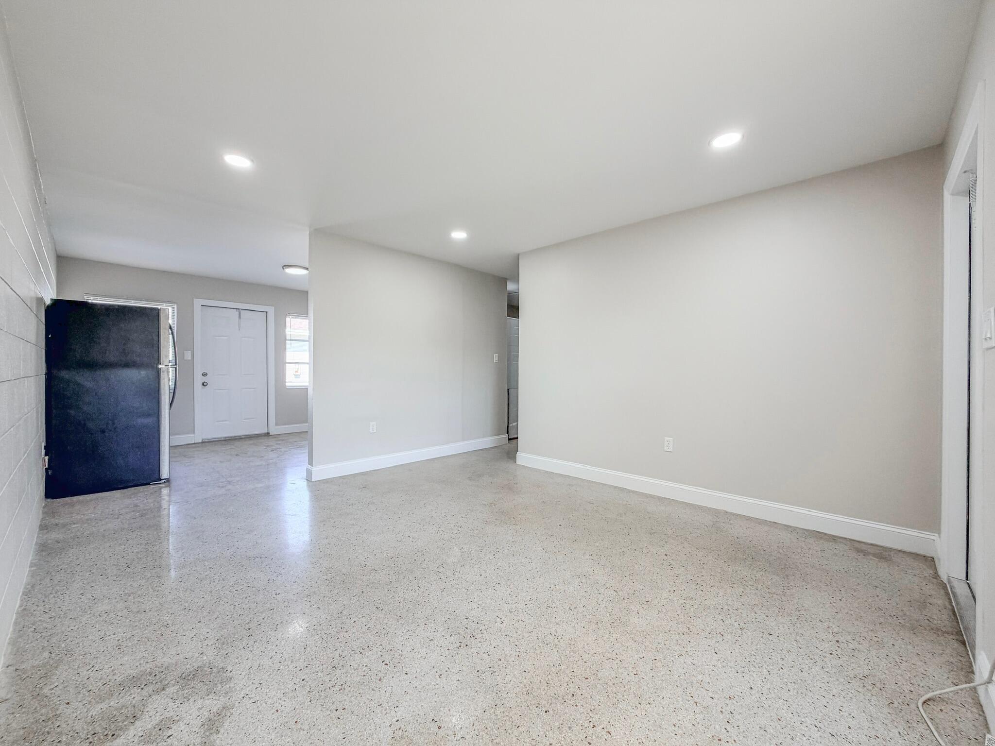 GARDEN CITY FARMS RESUBDIVISION TRACT 113 - Residential Lease