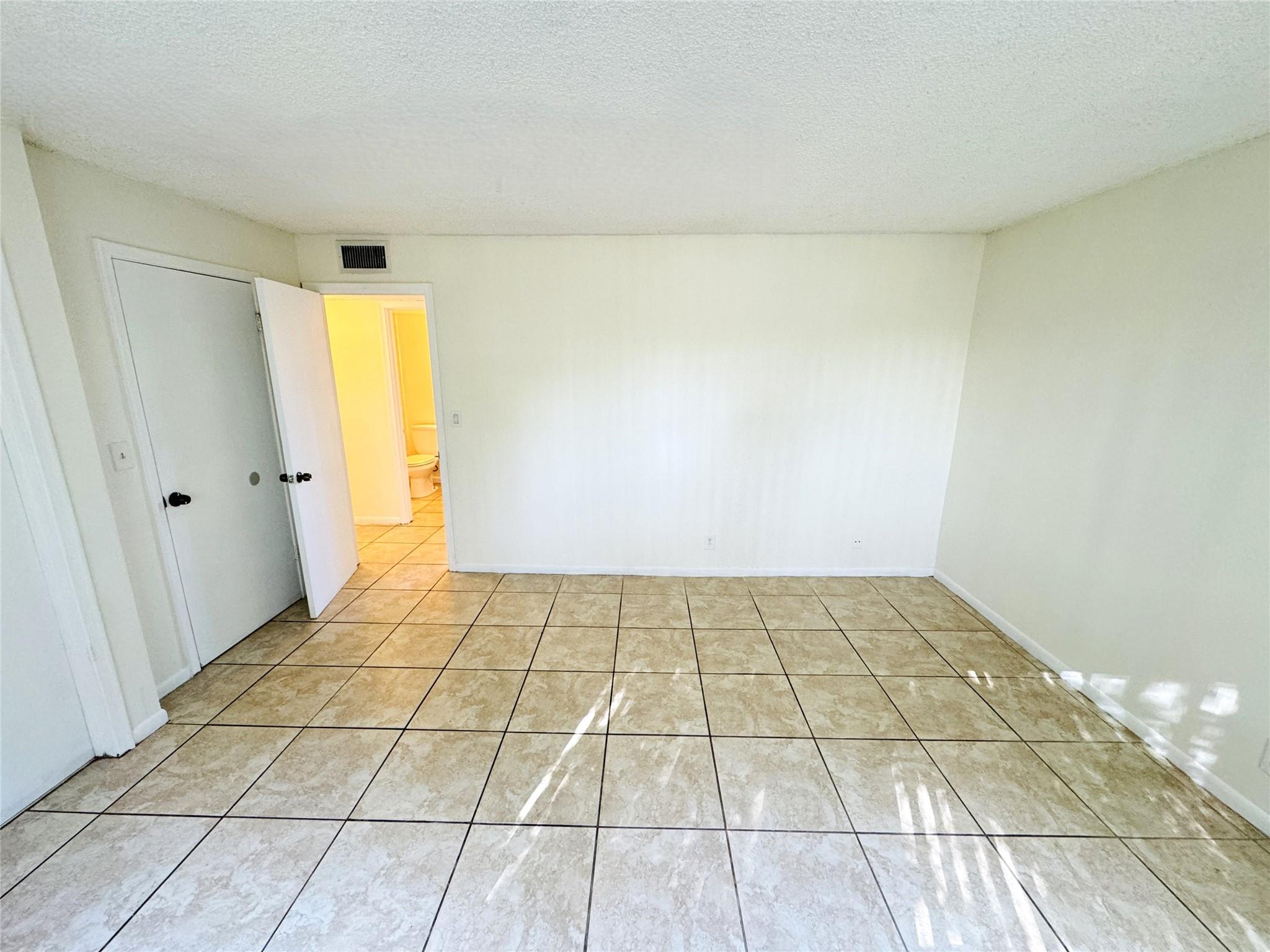 2050 N Congress Ave L207