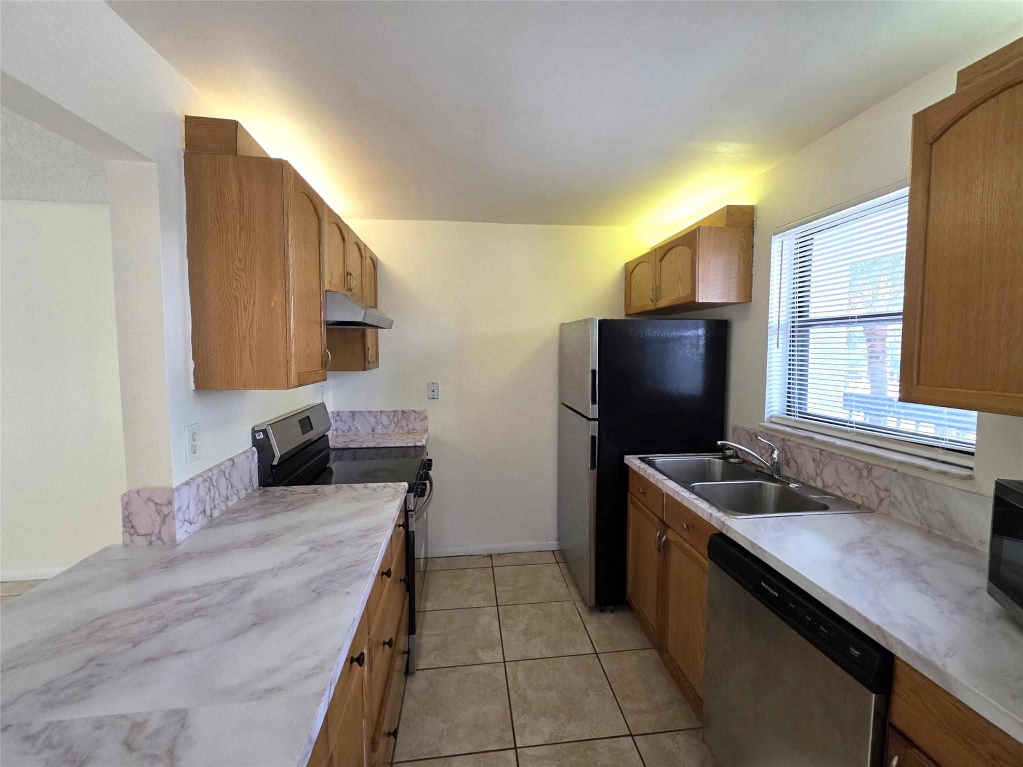 2050 N Congress Ave L207