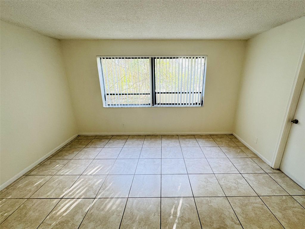Photo of 2050 N Congress Avenue #L207, West Palm Beach, FL 33401 (MLS # F10504991)