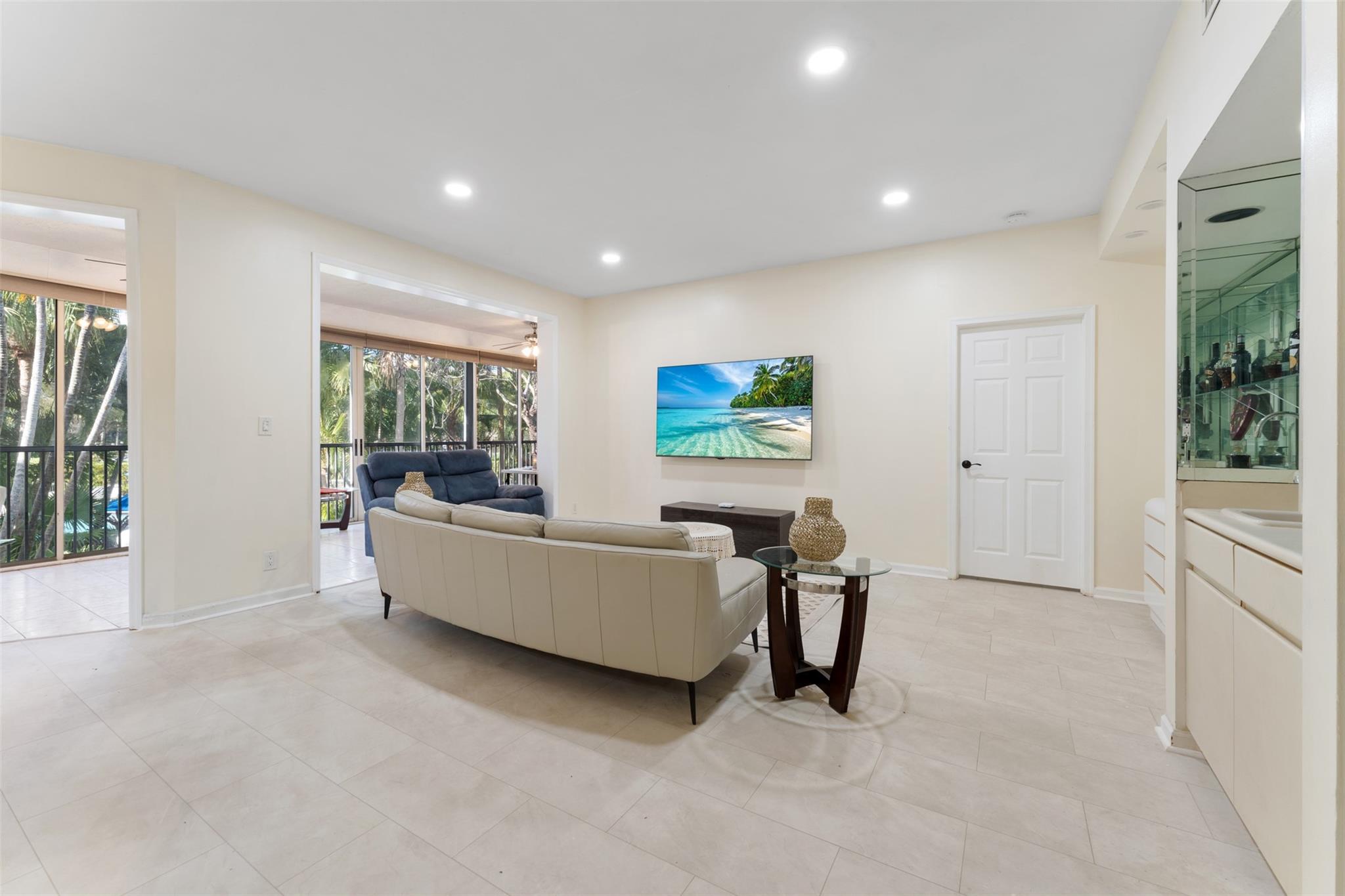 4126 W Palm Aire Dr 262B