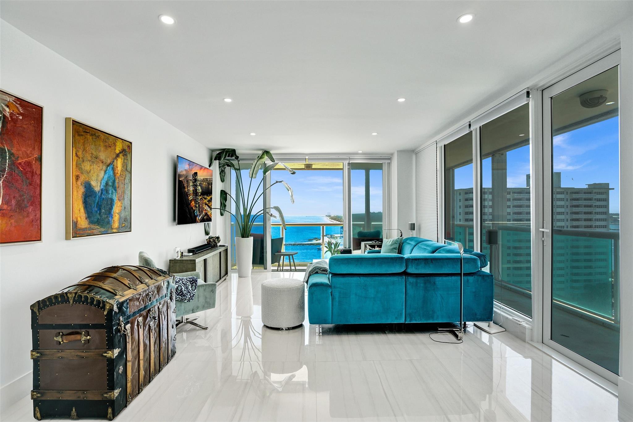 Point of Americas 1 - Residential