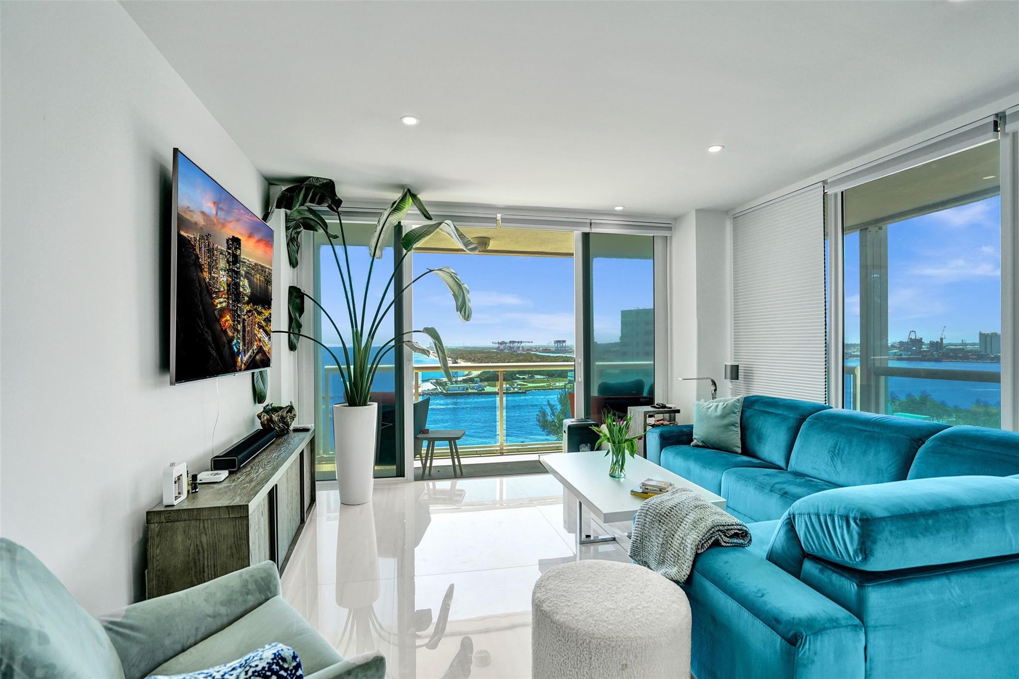 Point of Americas 1 - Residential
