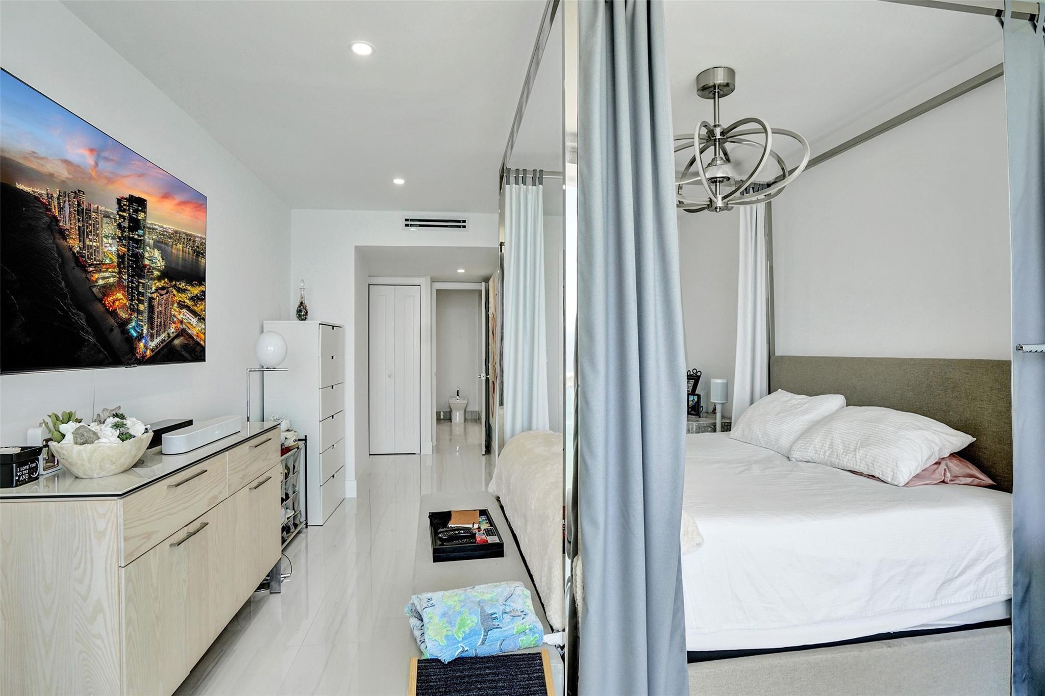 Point of Americas 1 - Residential