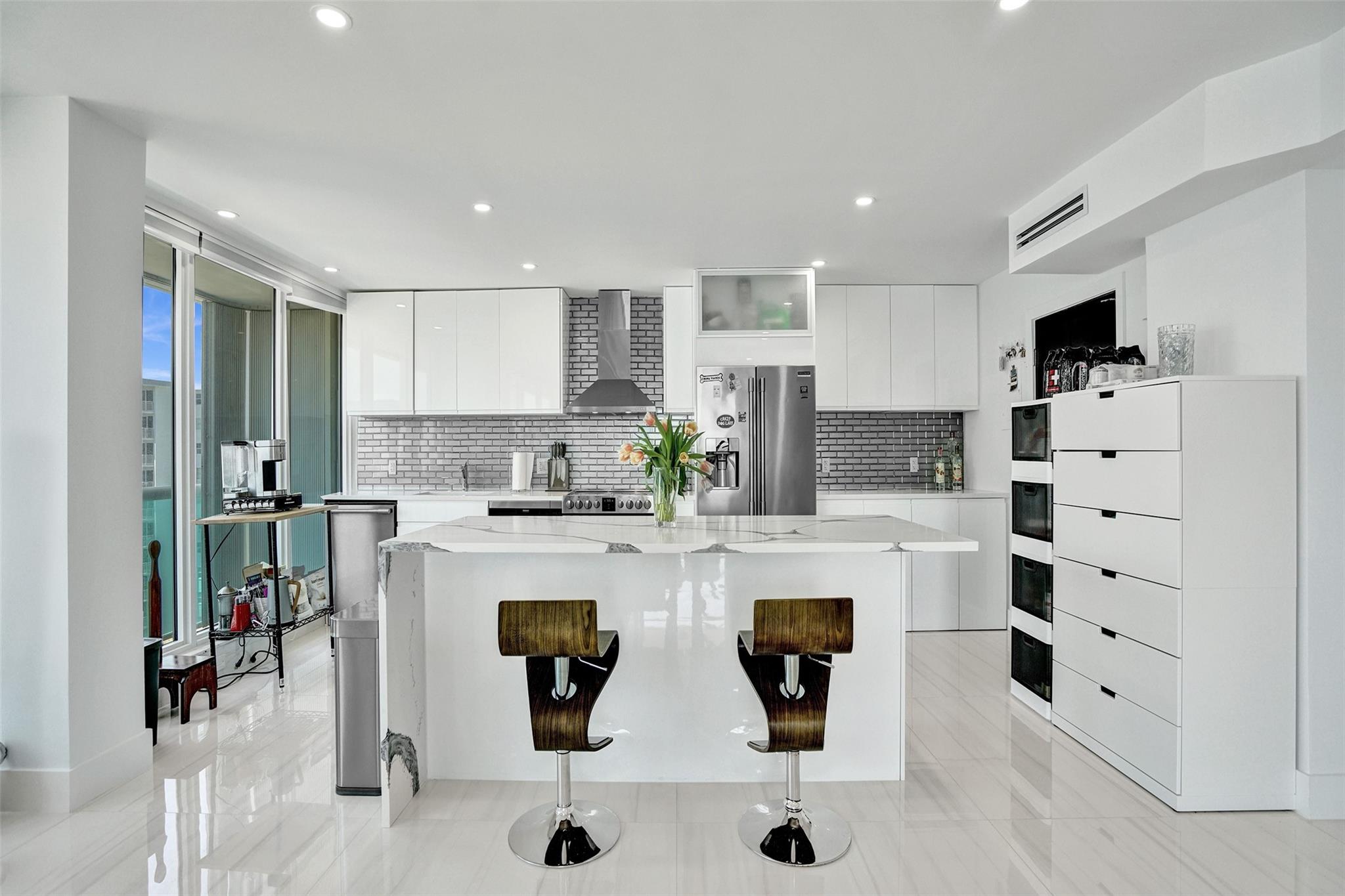 Point of Americas 1 - Residential