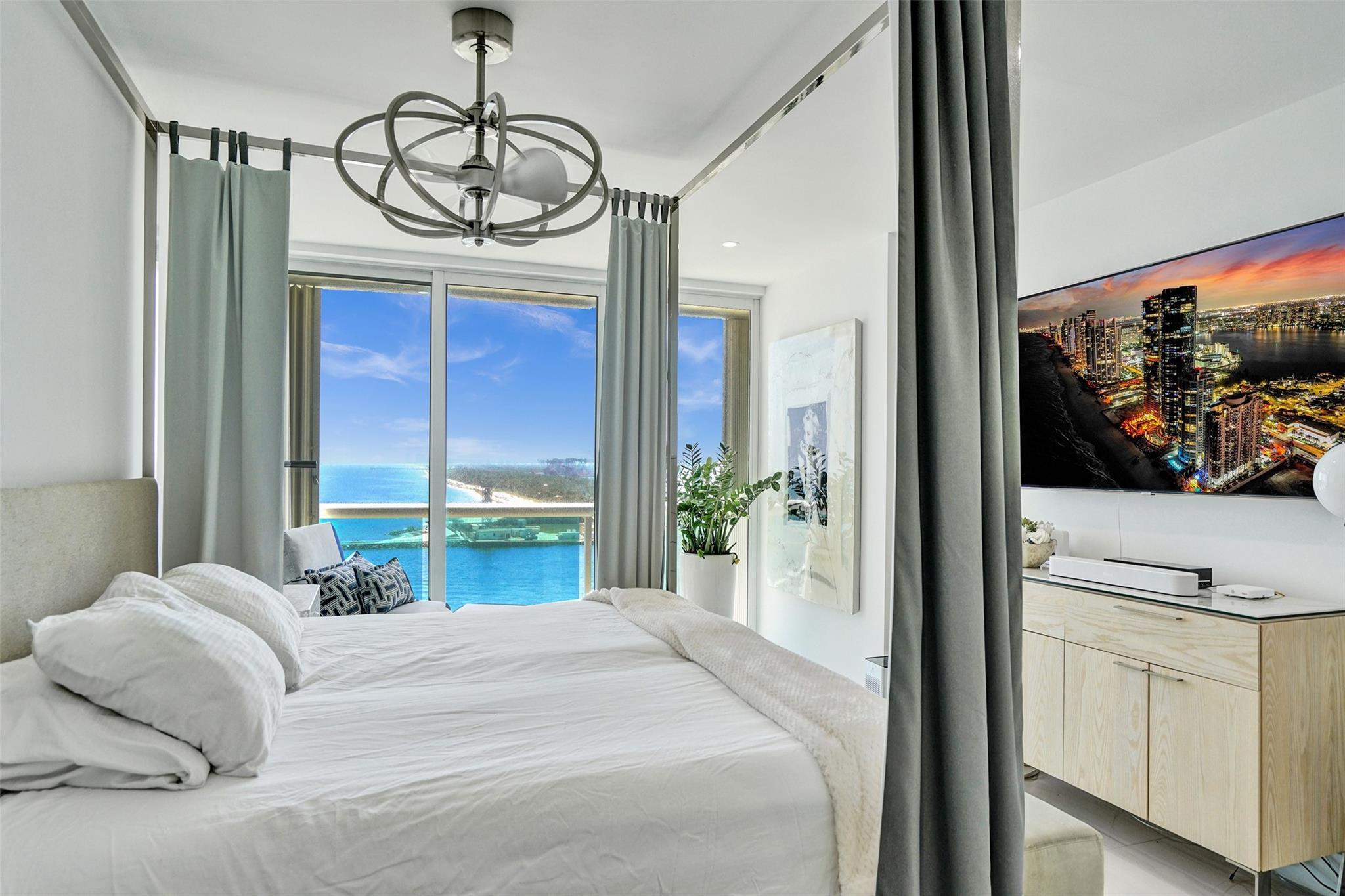 Point of Americas 1 - Residential