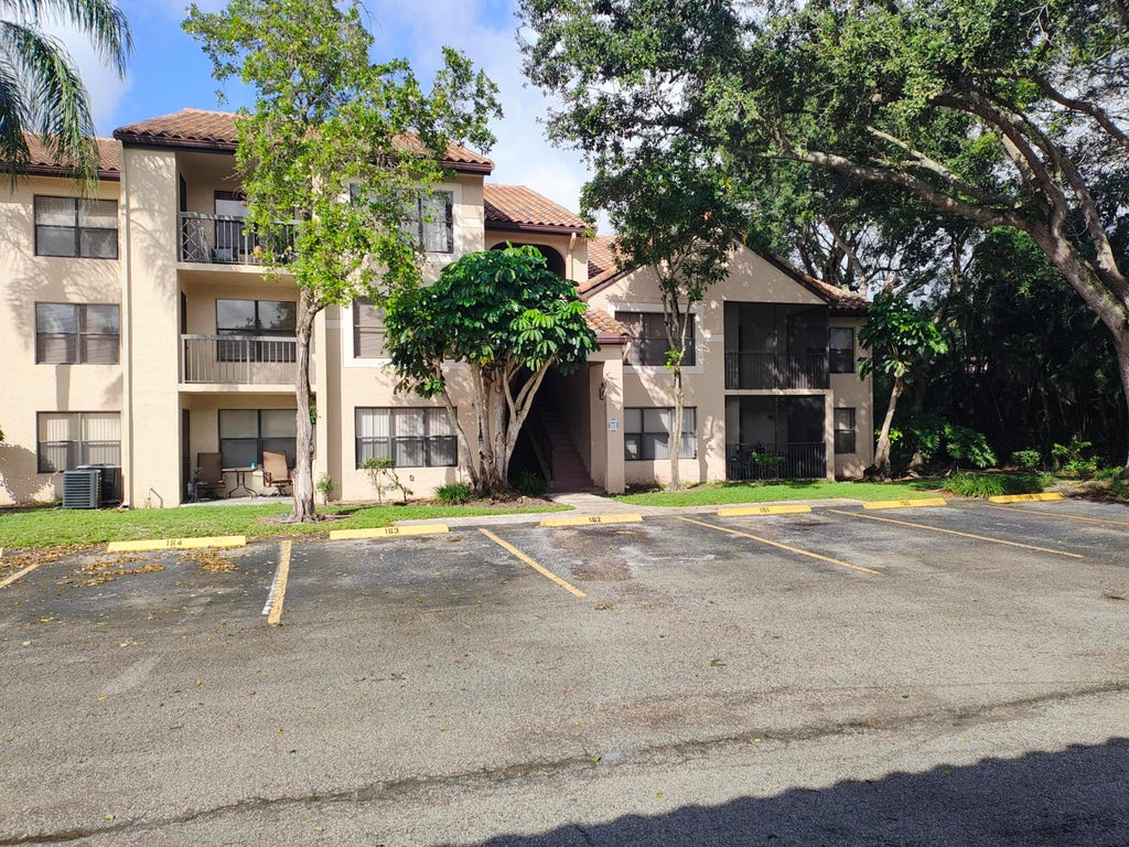 Photo of 4281 W McNab Road #Unit 27, Pompano Beach, FL 33069 (MLS # B26093511)