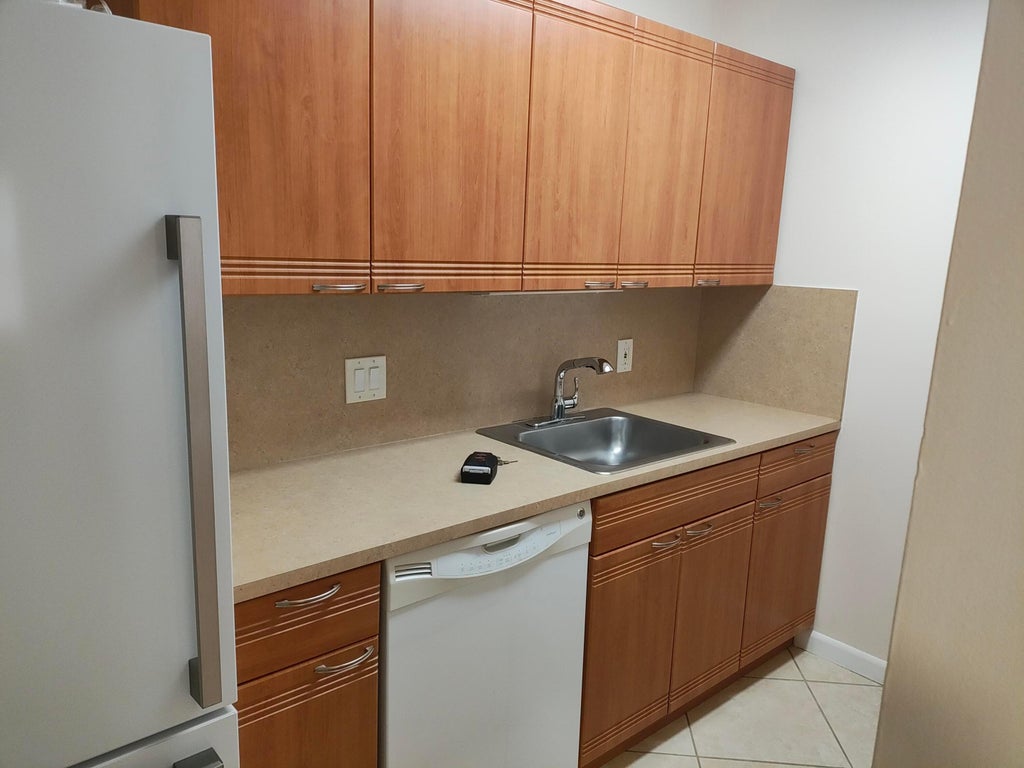 Photo of 4281 W McNab Road #Unit 27, Pompano Beach, FL 33069 (MLS # B26093511)