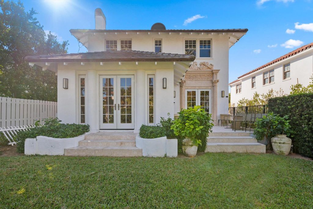 Photo of 124 Seabreeze Avenue, Palm Beach, FL 33480 (MLS # R11040208)