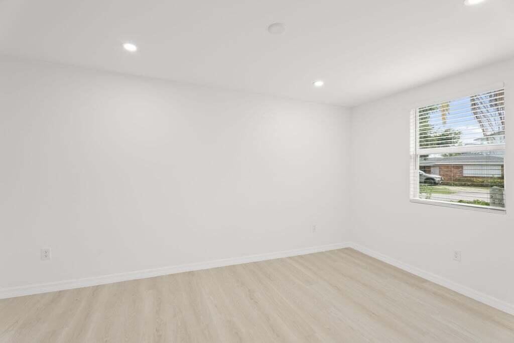 LANTANA POINT ADD IN - Residential Lease