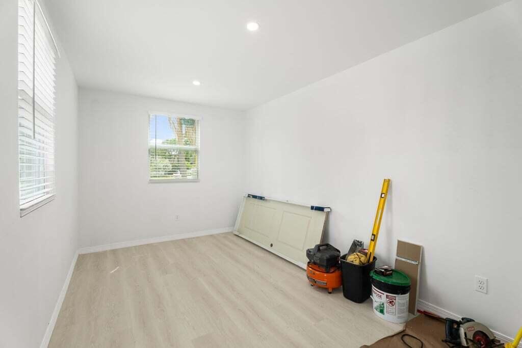 LANTANA POINT ADD IN - Residential Lease