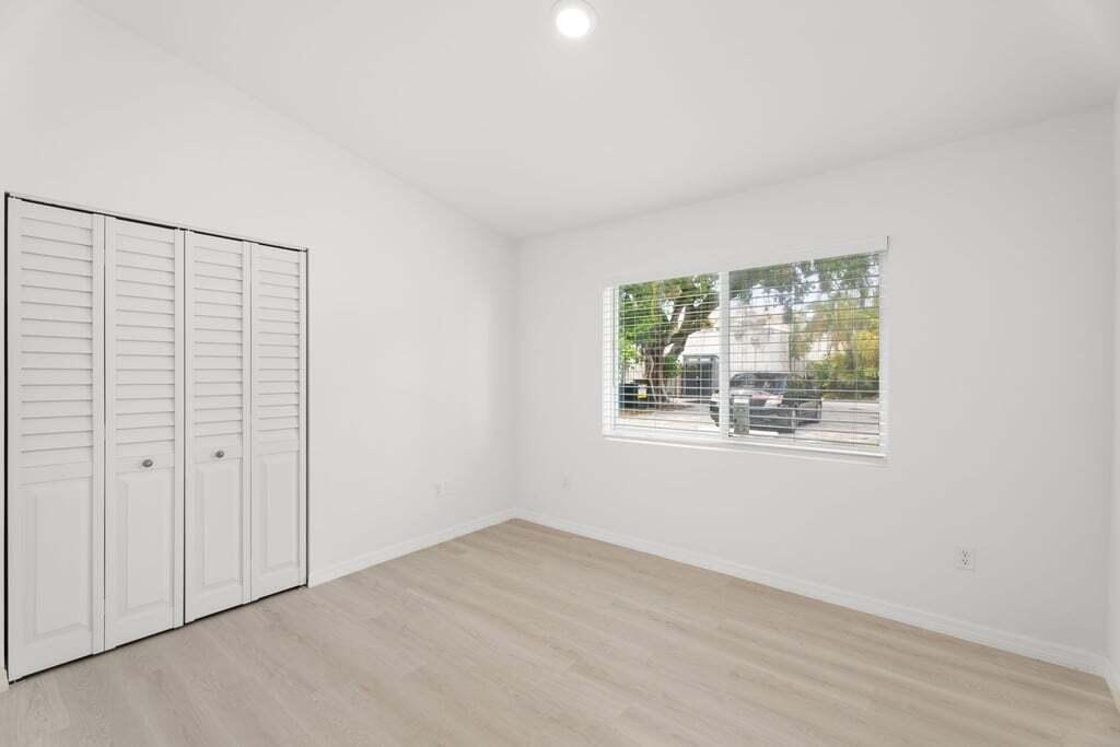 LANTANA POINT ADD IN - Residential Lease
