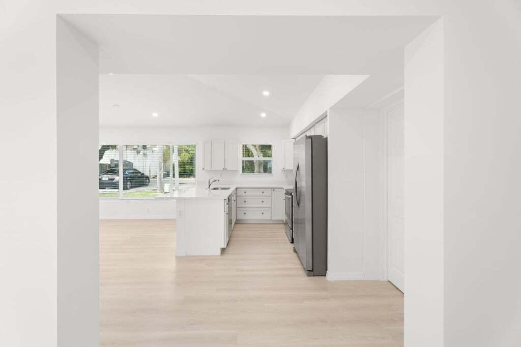 LANTANA POINT ADD IN - Residential Lease
