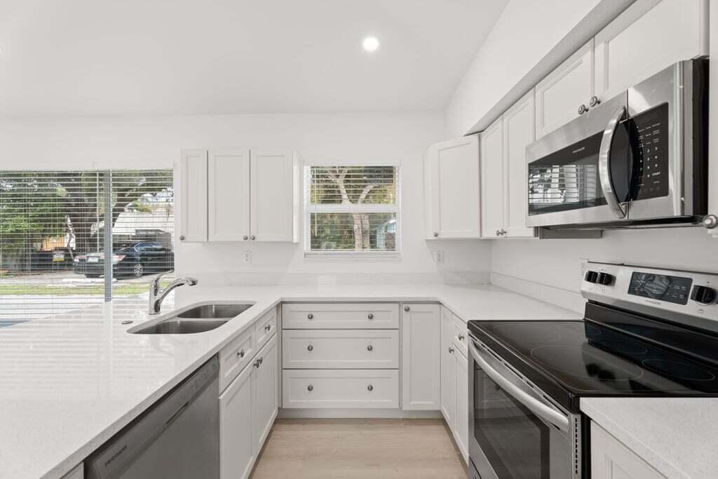 LANTANA POINT ADD IN - Residential Lease