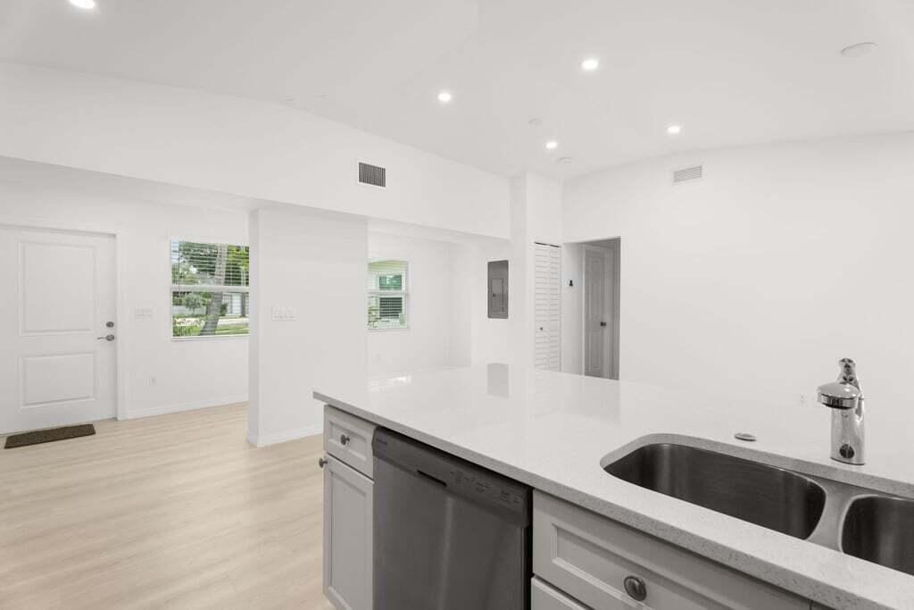 LANTANA POINT ADD IN - Residential Lease