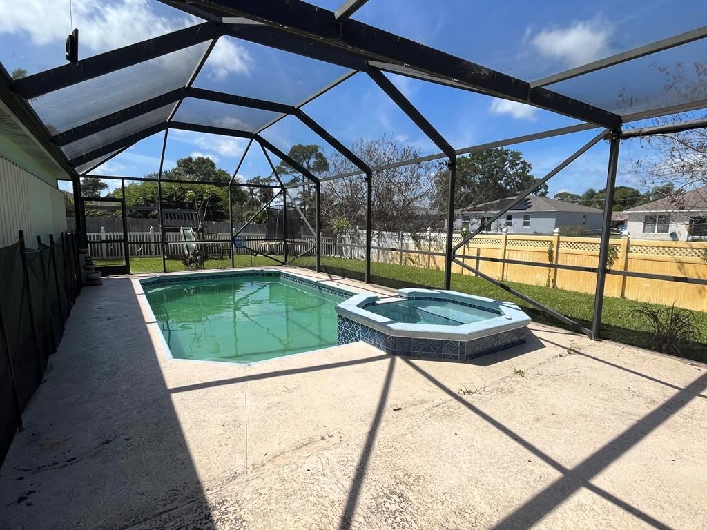 Photo of 991 SE Bywood Avenue, Port St Lucie, FL 34952 (MLS # R10882965)