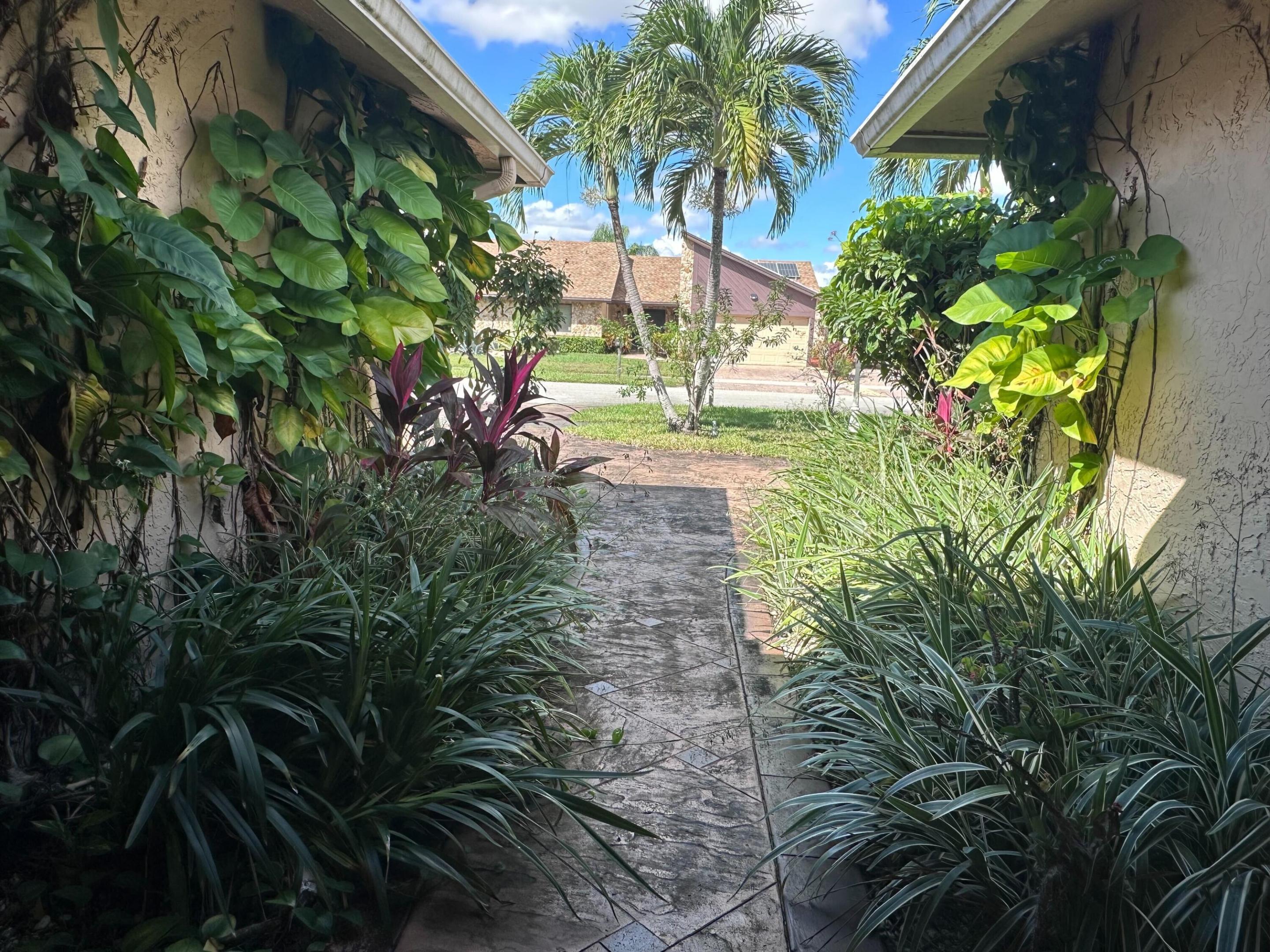 BOULEVARD WOODS WEST SEC 1 - Residential