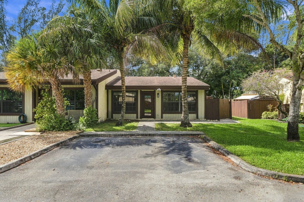 Photo of 2070 Sweet Gum Avenue, Pembroke Pines, FL 33026 (MLS # B26092666)