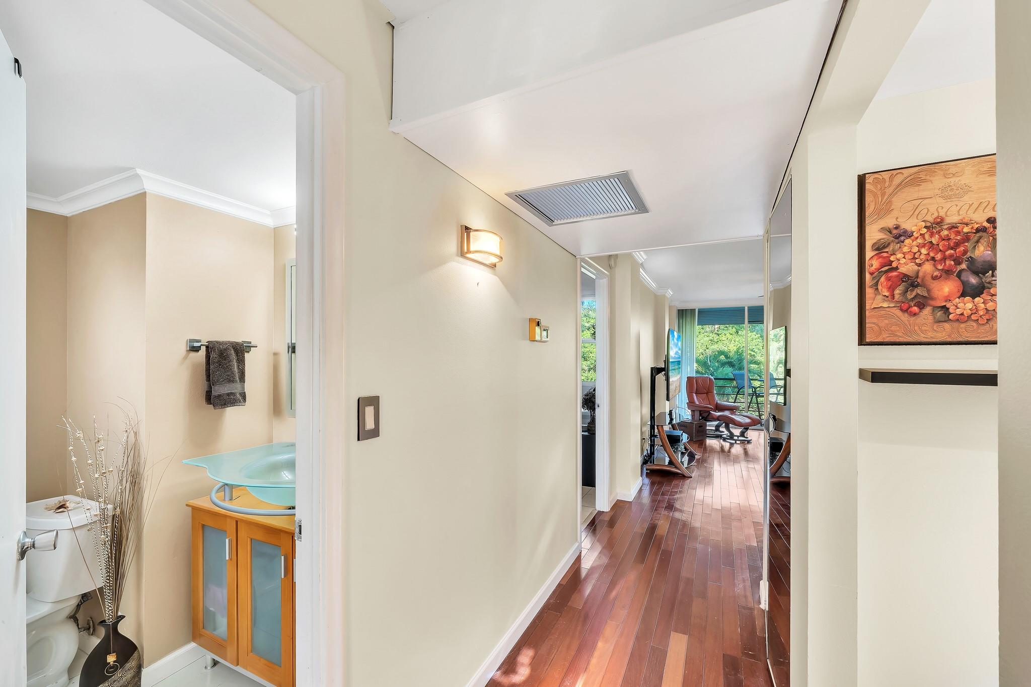 102 Royal Park Dr 2E