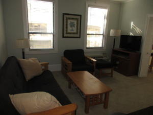 PALM BEACH HOTEL COND DECL 2-12-81 - Residential Lease